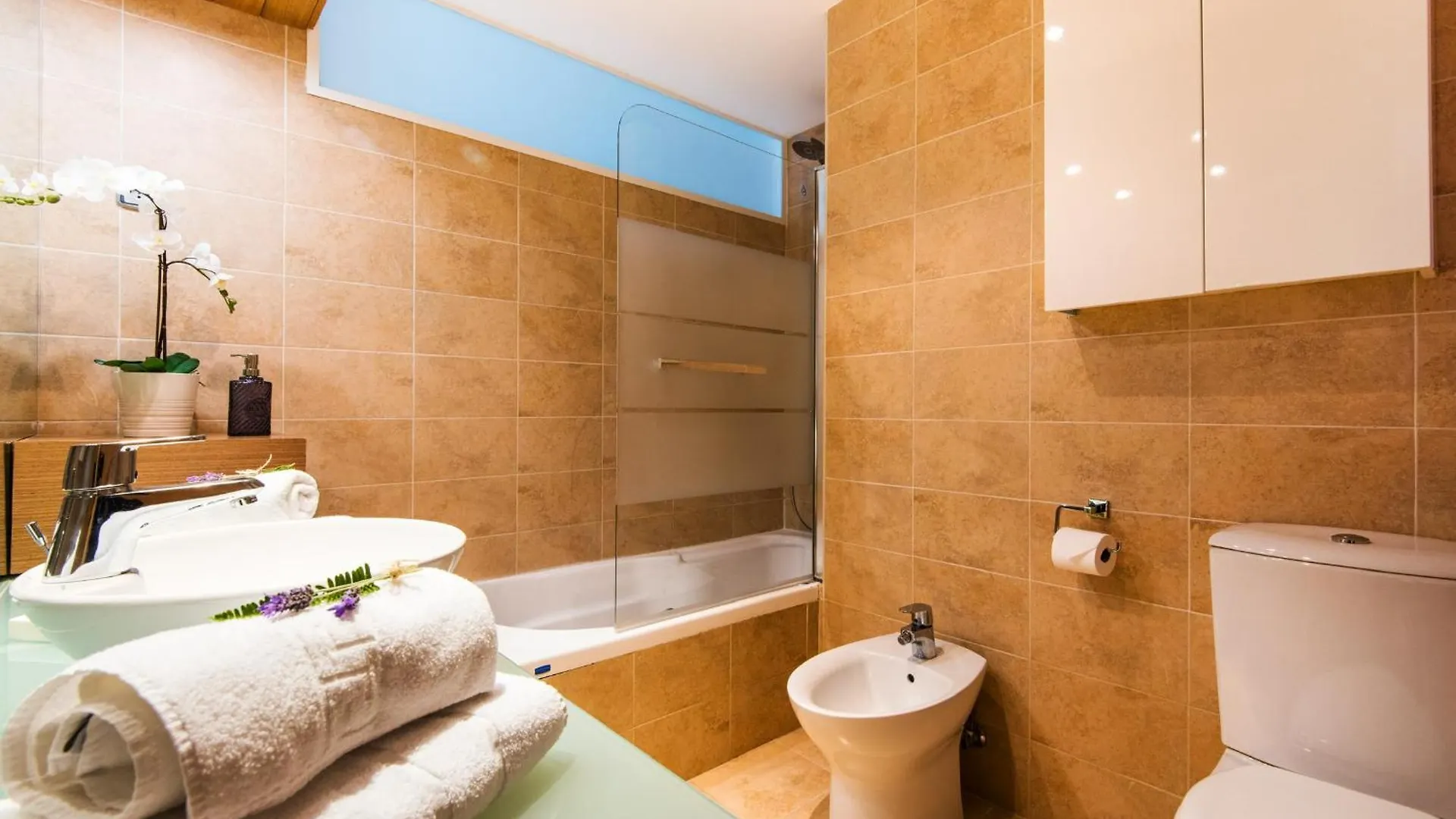 Apartamento Con Vistas Al Mar En El Higueron Benalmádena